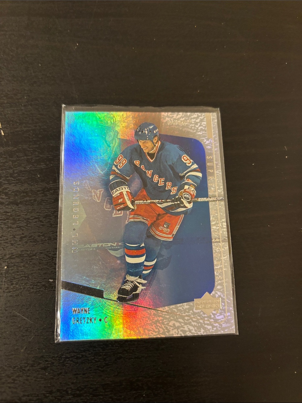 2000-01 Upper Deck Legends "Supreme Milestones" Wayne Gretzky hockey card